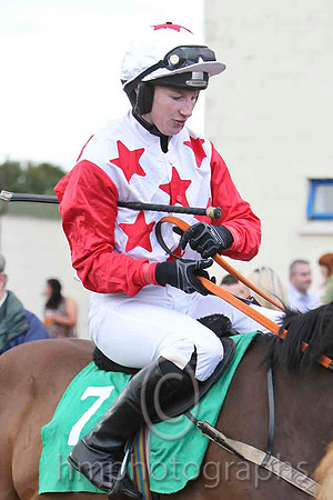 Warwickshire - 2nd , Jockey Miss Nina Carberry - FT8E4013-e