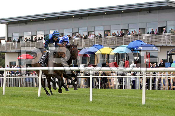 Vardas Hall in the lead - CU2D1998-e