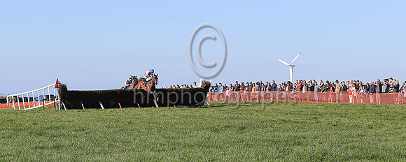 01st FELIX YONGER and N McParlan ( 2 , WHITE  RED QTD; white  black hooped sleeves; royal blue cap ) Trainer: C.A. McBratney , Owner : Samuel Downey James Marley