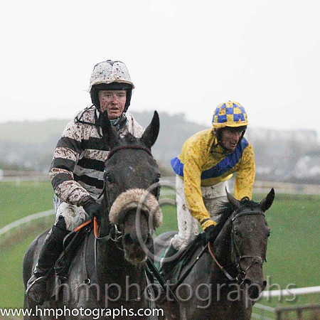 02 SwantyKay & Miss J M Mangan - 2nd (7, white and black hoops ) & 03 Up The Hill & Mr I D Corrigan - 3rd (3, yellow, royal blue sash) -  FT8E9324-Edit-103