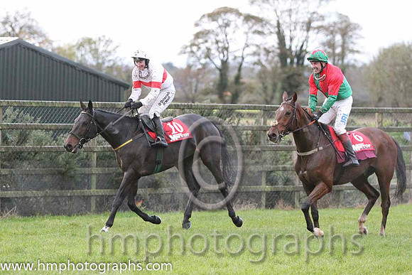 02 The Herds Garden & Ms N Carberry - 2nd (10, white, red hoop) & 06 - FT8E0549-6