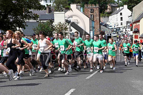 Start of 2011 Lurig Mountain Race - IMG_0049-e