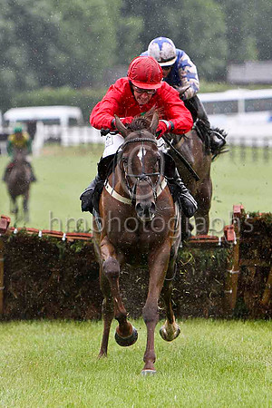 Top Madam & D J Condon - Winner (8, red, emerald green cross) - FT8E5124-e