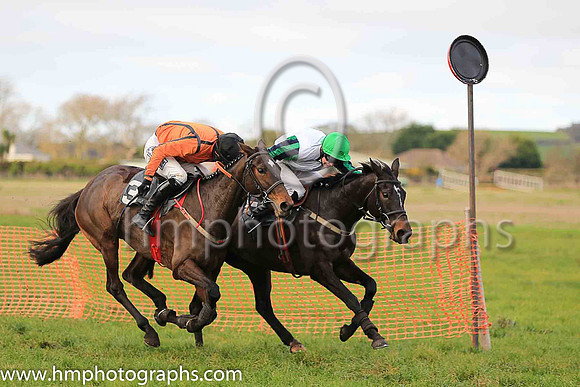 01st NICKEL and M J O'Hare ( 5 , WHITE; dark blue  emerald green striped sleeves; emerald green cap ) Trainer: J.G. Cosgrave,, Owner : Neville Reid