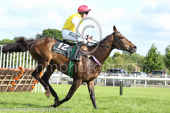 04th Cocoplum and C.P. McNamara (12 ,yellow ), Trainer:C.A.McBratney , Owner:Mrs Orla Cleary-O'Kane