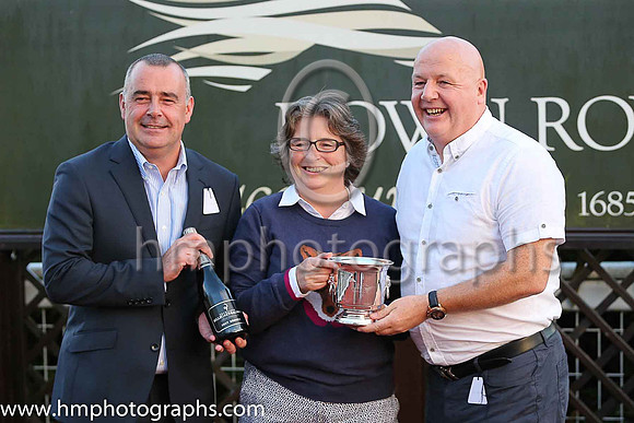 01st Joy's Gift and Mr F Maguire (4, pink, light blue sleeves) , trainer Peter Maher