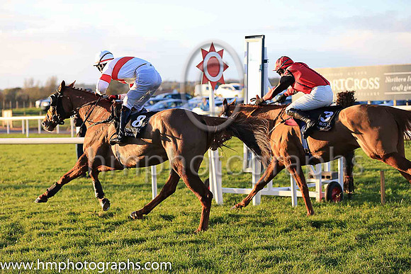 01st Tiger Sam and D Meyler ( 8 , white, red hoop ) Trainer - N Meade , Owner - Noel Meade