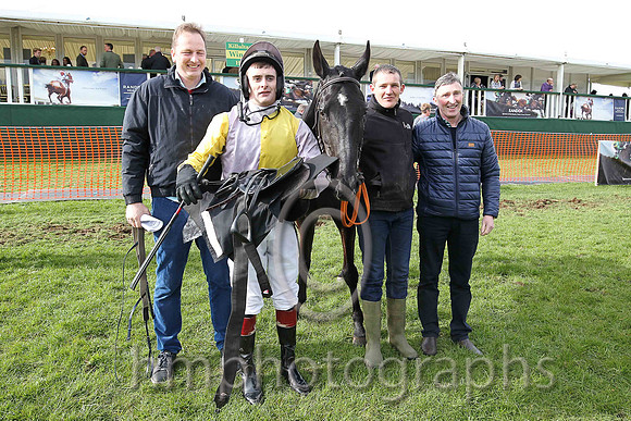 01st CHELATE and J A Kinsella ( 1 , MAUVE  YELLOW HLVD; mauve sleeves; mauve cap,yellow star ) Trainer: P.J. Rothwell,, Owner : P.J. Rothwell
