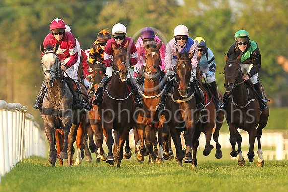01st Moratorium and Ms L O'Neill 3 ( 6 , maroon, white star,white cap ) Trainer - G Elliott , Owner - Gigginstown House Stud