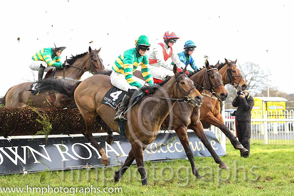 04 Take a Shot & G N Fox - 4th (4,emerald green and orange hooped ), 09 Reality Dose & K C Sexton - Fell (5, grey, red cross sashes) &01 Mark Me Up & A Ring - winners (7,dark green, royal blue chevron
