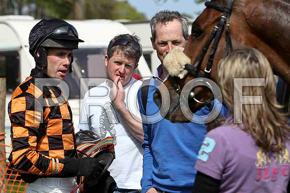 WInner Mr Philson and jockey Derek O'Connor - FT8E2020-e