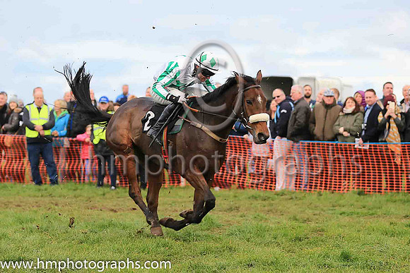 02nd ISLE ROAD and J c Barry ( 2 , WHITE,green star; white  green striped sleeves; white cap,green diamonds ) Trainer: Jason Cairns,, Owner : Frank McClean