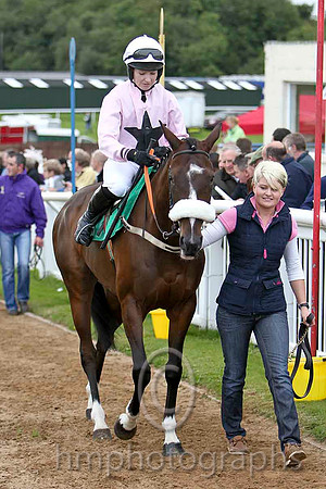 Misty Blue - 3rd , Jockey Ms L O'Neill - FT8E4017-e