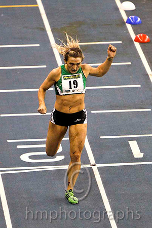 Kelly Proper (19) Ferrybank AC - winner - Senior Women's 200m - FT8E0329-e