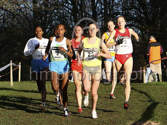 Etalemehu KIdane (1) Ethopia, Winner in 19.29, Teyiba Erkesso (2) Ethopia 2nd in 19.33, Mary Cullen (23) Ireland 6th in 20.02 & Kate Reed (10) England 4th in 19.45 - IMG_6702-e3a4j