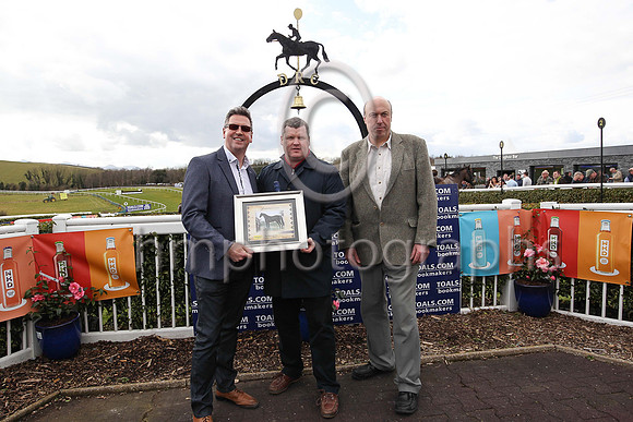 01st Isodon and Katie O'Farrell ( 2 , maroon, white star ) Trainer - G Elliott , Owner - Gigginstown House Stud