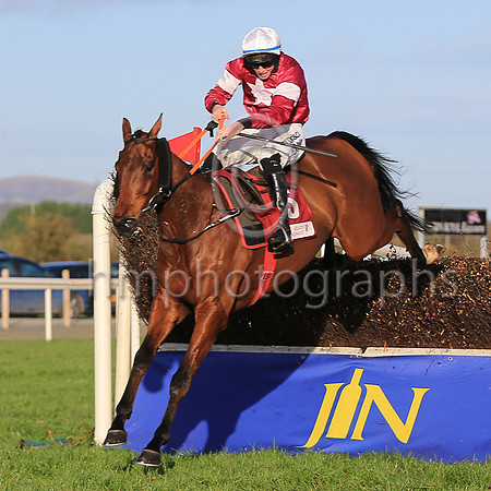 01st Outlander and Jack Kennedy (5, maroon, white star, white cap) Trainer Gordon Elliott, Owner Gigginstown