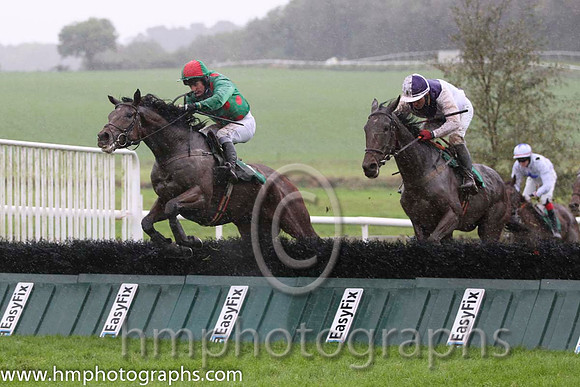 02 Afram Blue & J P Byrne - 2nd (8, emerald green, red spots) - FT8E8987-28