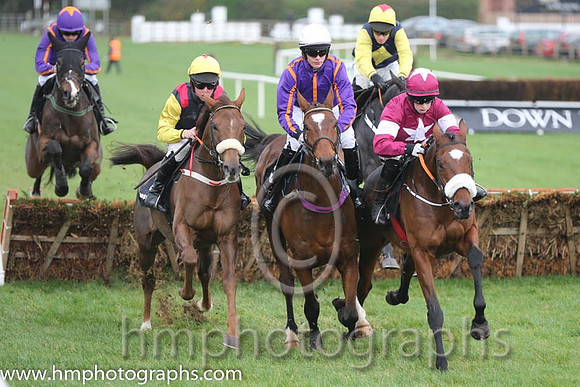 04 King of the Picts and A E Lynch - - 04th (3 ,black, red epaulettes ) Trainer - J P Shanahan