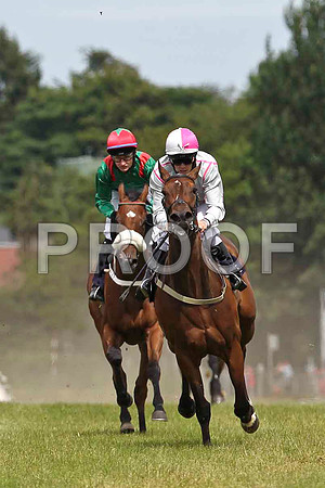 Daliyra 5th, Jockey S Foley & Vivacius Vivienne 4th, Jockey P B Beggy - FT8E1526-e