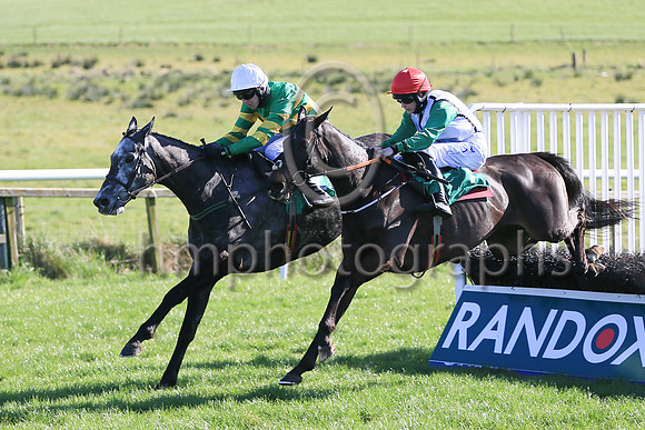 01st Pure Genius and M P Walsh ( 4 , orange  and green hoops ) Trainer - T M Walsh , Owner - John P McManus