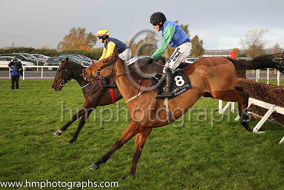 01st Realt Mor and K M Donoghue ( 1 , black, yellow diamond ) Trainer - G Elliott , Owner - Mrs P Sloan