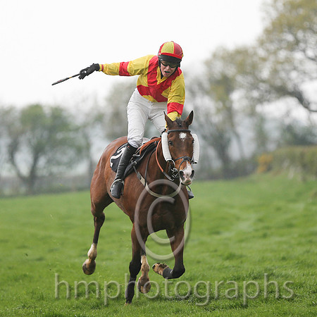 01st Deputy Consort ( 2 ) and Ms K Ferris - Trainer : Eoin G Barry - yellow, red cross belts