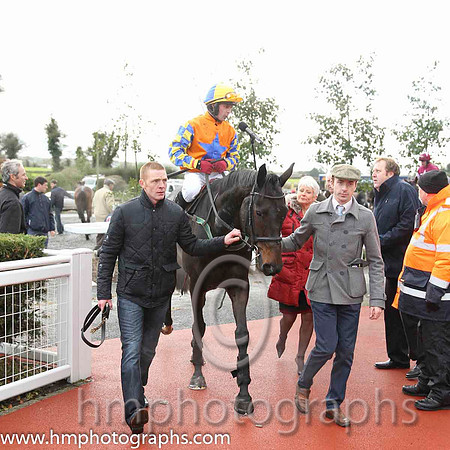 01 Gilt Shadow & Mr S Crawford - winner (1, orange, royal blue star) - CU2D9315-11