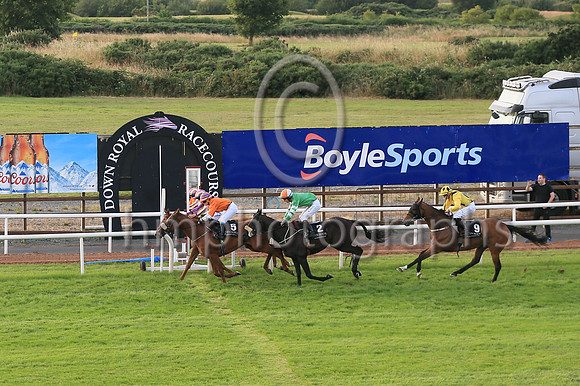 01st Five Zeros (5 , beige ) Jockey: Amy Jo Hayes(2) , Trainer: Nigel Thomas Slevin
