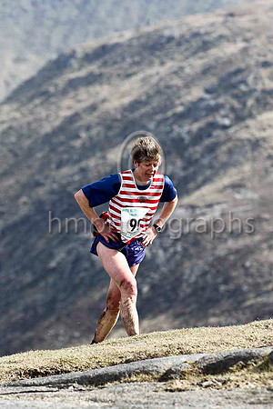 Clare Kenny - Calder Valley Fell Runners - 122nd, 22nd woman in 3.30.40 - FT8E1828-e