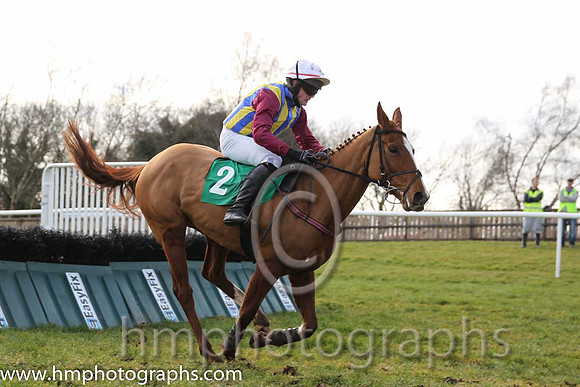 Race 3 7th - Presenting Mahler (IRE) (2 ) Jockey: R P Treacy (7) - Trainer: J P Ryan - green and yellow stripes
