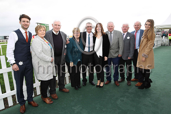 David Christie, family and friends at the ITBA Presentation event at Down Royal