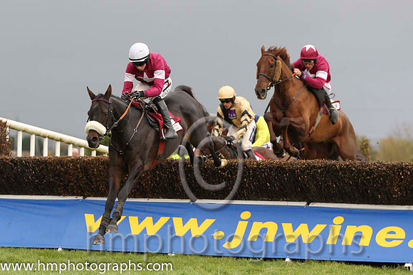 01 Roi Du Mee & B J Cooper - winner (6, maroon, white star and armlet, blue cap) - FT8E0351-25