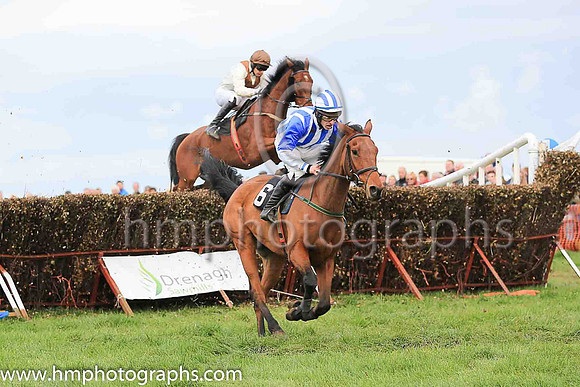 03rd THE BANTOWN LANE (GB) and B G Crawford ( 6 , WHITE  LIGHT BLUE STRIPES; white  light blue striped sleeves; white  light blue striped cap ) Trainer: S.R.B. Crawford,, Owner : Dermot Owens