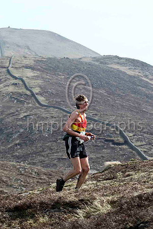 Robert Taylor - Pennine Fell Runners - 97th in 3.09.05 -FT8E1730-e