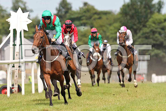 Shareen.  Winner, Jockey B A Curtis , Sugar Baby Love 3rd, Jockey F m berry , Dalilra 5th, Jockey S Foley , Harriers Call 6th, Jockey T C Carroll , Vivacious Vivienne 4th, Jockey P B Begg - FT8E1525-e