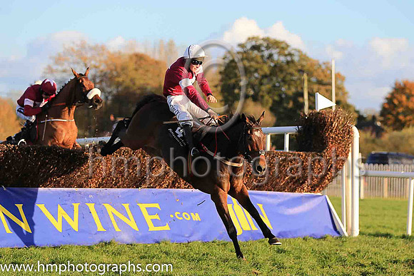 01st Sub Lieutenant and D J Mullins ( 4 , maroon, white star, white cap ) Trainer - H de Bromhead , Owner - Gigginstown House Stud