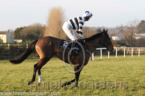 12 Bumbee & S McDermott - 12th (2, white and black hoops) - FT8E1768-26