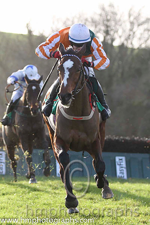 02 Seancill Oir & K C Sexton - 2nd (9, dark green and orange quartered )- FT8E1224-51
