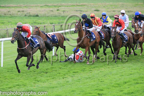 ur Porky Rush (9 , white, red spots ) Jockey: Mr J P Kirwan7 , Trainer: Ms M Flynn