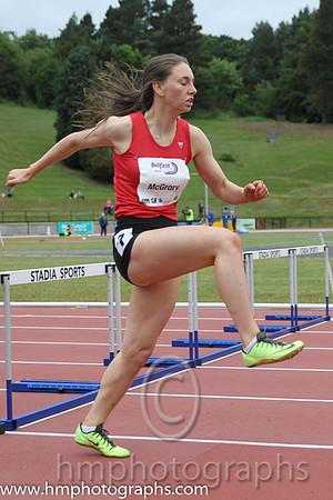 Kelly McGrory Tir Chonaill AC 6th in 1.03095 - Women 400mH - FT8E9719-2