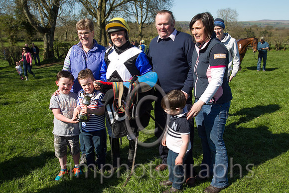 01st Kinnacally ( 10 )  P Power - Trainer : Paul McAleese - black, white cross belts
