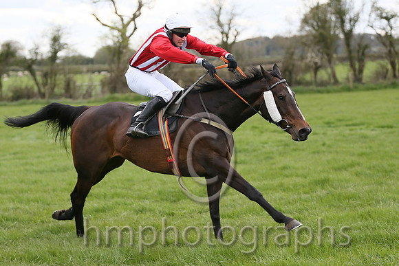 01st ANSEANACHAI CLISTE and M McConville ( 3 , RED  WHITE STRIPES; red, plain sleeves; white cap ) Trainer: Stephen McConville,, Owner : Michael McConville