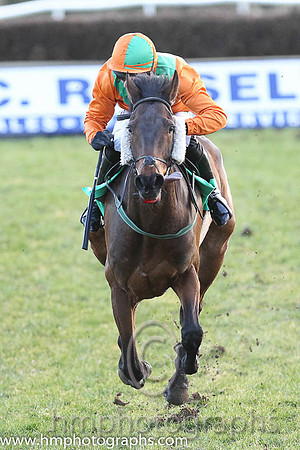 Race 6 3rd - Illusion Of Time (IRE) (4 ) Jockey: Mr B O'Neill (3) - Trainer: R K Watson - orange, green chevron