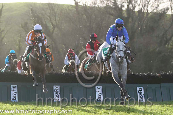 02 Seancill Oir & K C Sexton - 2nd (9, dark green and orange quartered ) & 09 Sansa Stark & R P Treacy - 9th (8,royal blue, emerald green seams ) - FT8E1201-34