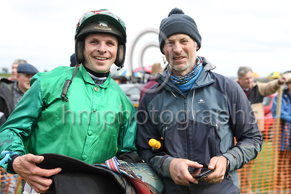 01st IT'S FOR ME (FR) and B G Crawford ( 20 , EMERALD GREEN; dark green sleeves; dark green cap,emerald green spots ) Trainer: S.R.B. Crawford,, Owner : Isaac Souede Simon Munir