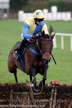 01 Little King Robin and M P Walsh - - 01st (7 ,royal blue and yellow halvd ) Trainer - Colin Bowe