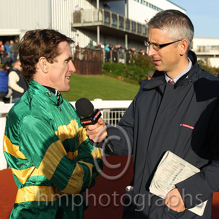 01 - AP McCoy WKD Hurdle - CU2D9039-2