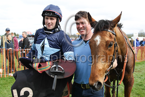 01st SHECOULDBEANYTHING and D G Lavery ( 12 , NAVY,light blue star; navy sleeves,light blue armlet; navy cap,light blue star ) Trainer: Patrick Eugene Turley,, Owner : Declan Lavery