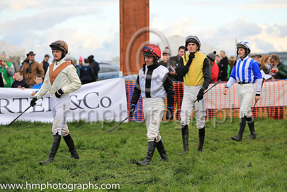 01st TALKISCHEAP and B O'Neill ( 2 ,emerald green, orange spots ) Trainer: Donnchadh Doyle,, Owner : Syndicate Monbeg